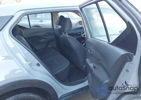 2022 Nissan Kicks Sv Xtronic Cvt z USA, uszkodzony, nr VIN 3N1CP5CV2NL531937